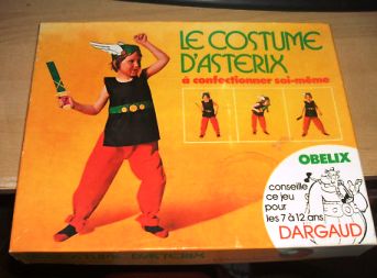 Jeux Dargaud, 1974 - Costume d'Asterix.jpg