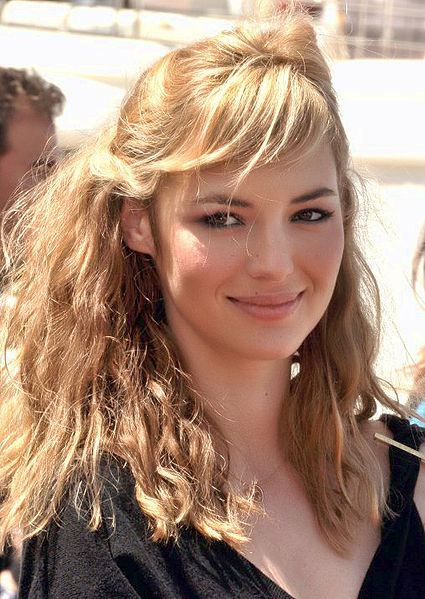 Louise Bourgoin (1).jpg