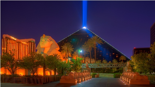 Luxor-Pyramide-in-Las-Vegas-a19313162.jpg