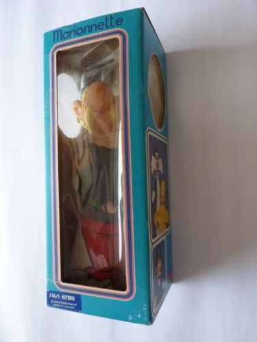 Uderzo  Marionnette - Asterix dans sa boite original e.jpg