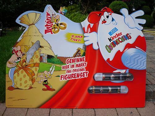 Gewinnspiel-Diorama '50 Jahre Asterix' (Ansicht 1).jpg